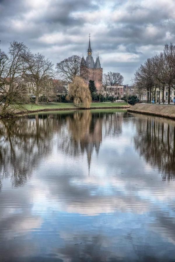 Short Onder De Peperbus 2* Zwolle (Overijssel)